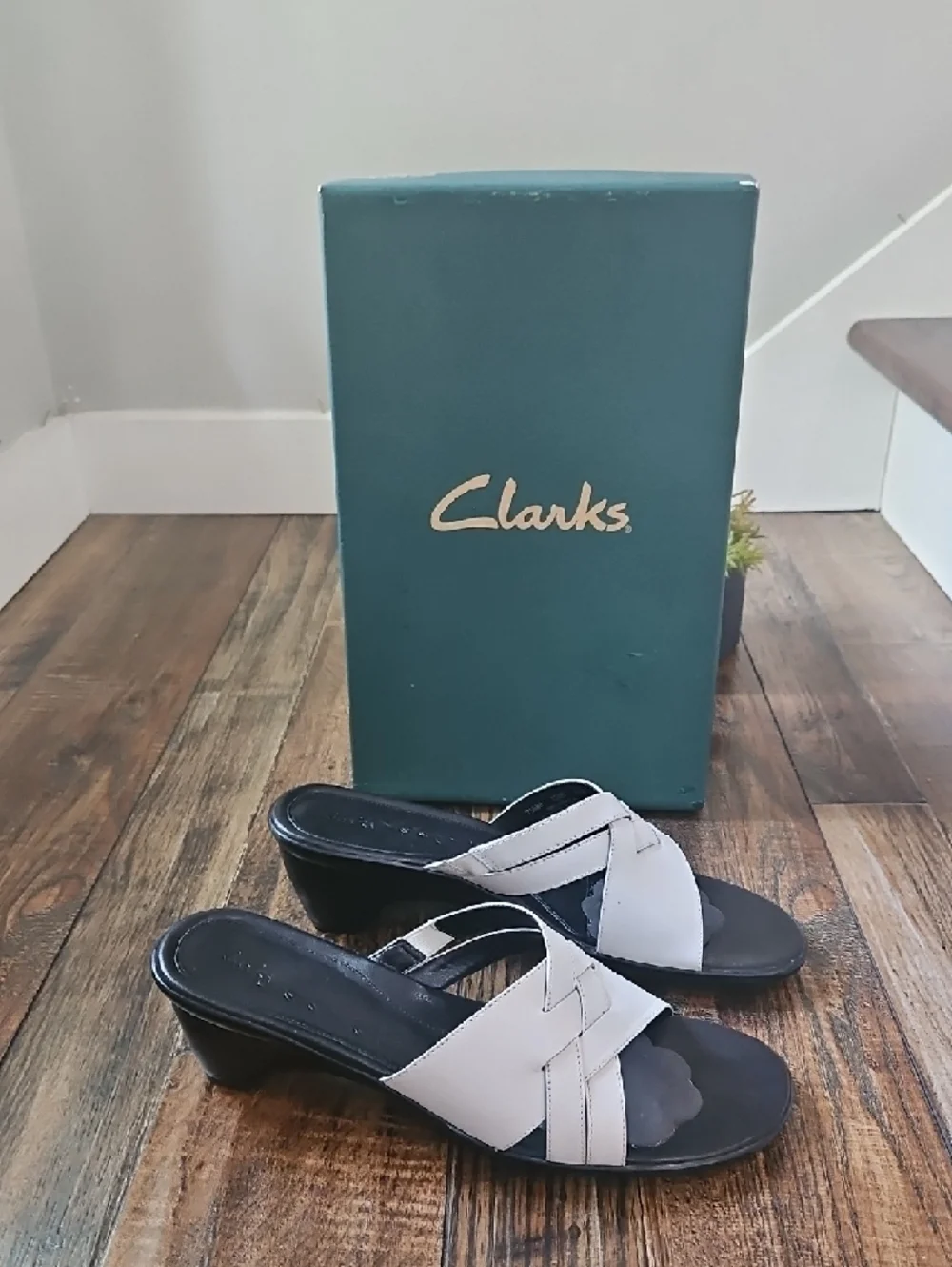 Clarks White and Black Cross-Strap Slip-On Heeled Sandals‎